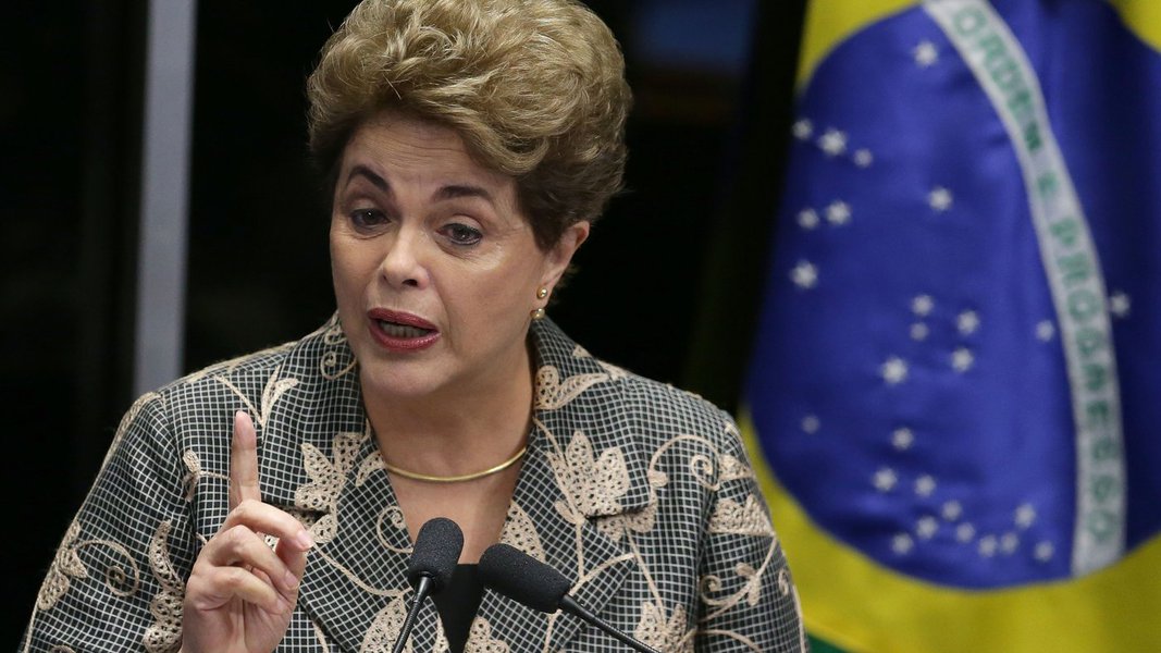 Há um ano, o Senado aprovou o processo de impeachment contra a presidenta Dilma Rousseff ajudando a escrever uma das páginas mais vergonhosas da história do Brasil.