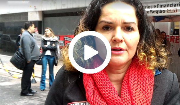 “Os trabalhadores pararam suas atividades para participar da greve geral, uma resposta ao ilegítimo governo Temer. A greve, ao contrário do que a grande imprensa divulga, não foi um ato isolado, e sim uma resposta da população aos ataques aos direitos sociais e trabalhistas, tão duramente conquistados. O Brasil precisa de desenvolvimento econômico para gerar emprego e não a sua precarização”, disse Juvandia Moreira, presidenta do Sindicato dos Bancários de São Paulo, Osasco e região