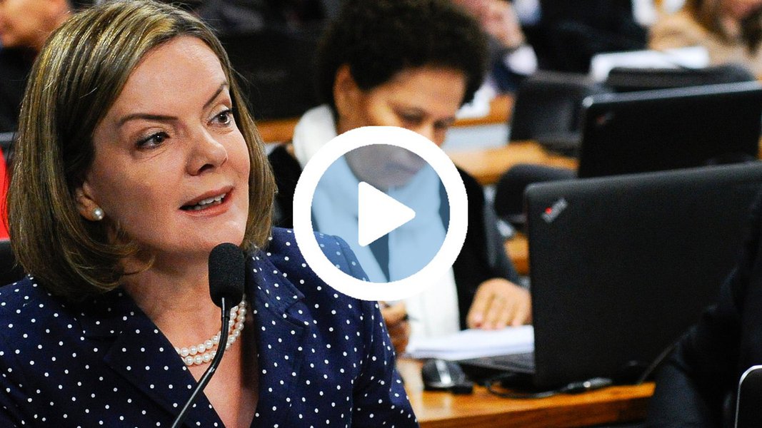 Em discurso na Comissão de Constituição e Justiça (CCJ) na noite desta quarta-feira 28, a senadora Gleisi Hoffmann (PT-PR) afirmou que os "senadores votam para os outros o que não votariam para eles mesmos"; ela destacou que os parlamentares têm direito a casa, uma vez que a maioria mora em outros estados; "Mas pensa, com o nosso salário a gente pode pagar aluguel", disse; "Nós queremos tirar das pessoas o direito que eles chamam que é o deslocamento até o emprego. E nós temos motoristas, nós temos carro", comparou