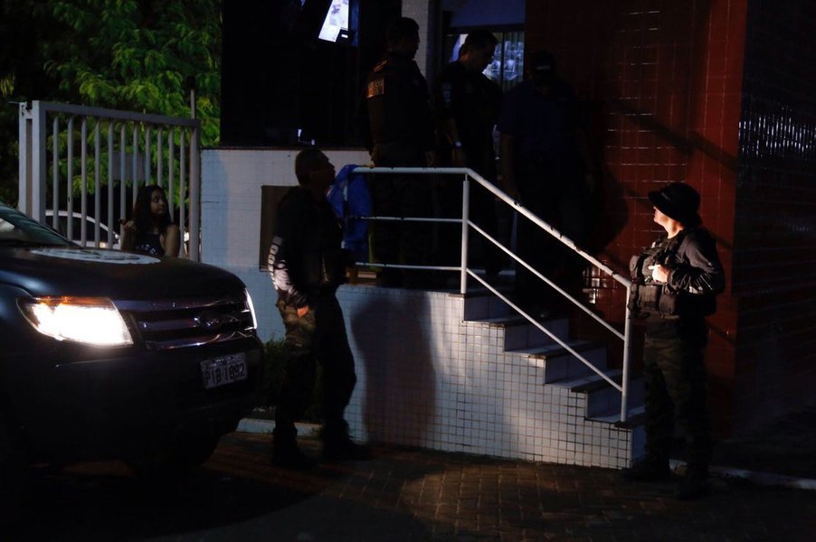 O Grupo de Repressão ao Crime Organizado (Greco) deflagrou a Operação Infiltrados com o objetivo de desarticular uma quadrilha formada por policiais civis suspeita de fraudar concursos públicos; no dia do concurso, em março de 2016, cinco candidatos foram detidos depois de serem flagrados com aparelhos celulares, documentos falsos
