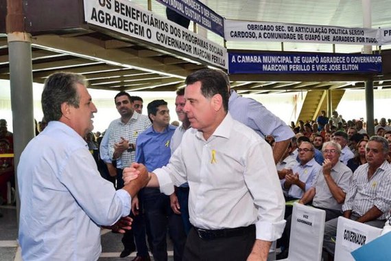"O governador Marconi Perillo permite que os prefeitos definam como vão investir os recursos dessa parceria histórica entre Estado e prefeituras", disse o prefeito Colemar Cardoso (PSDB), durante o evento do programa Goiás na Frente; Marconi anunciou R$ 1 bilhão em recursos para obras e benefícios na Região Metropolitana da Capital; somente para os convênios com os municípios estão reservados R$ 500 milhões dos R$ 6 bilhões do programa; governador recebeu todos os prefeitos do Estado em audiências individuais após as eleições de outubro