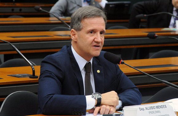 Índios Gamelas confirmam que o deputado Aluísio Mendes esteve no local do ataque e incentivou toda a violência registrada no povoado Bahia, no município de Viana; Aluísio teria ido até a região, tentou negociar a saída dos índios de uma propriedade, e com negativa ele incentivou os agricultores a atacarem a tribo; parlamentar repudiou as acusações