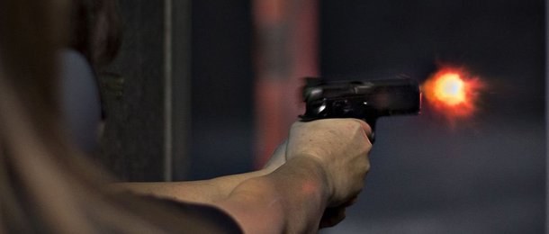 O vereador Neirivan de Oliveira Silva, de 43 anos, foi assassinado na madrugada desta segunda-feira (08) após ser atingido por disparos de arma de fogo durante uma discussão no município de Craíbas; o suspeito do crime já foi identificado; Neirivan, do PMDB, foi o vereador mais votado do município de Craíbas e estava em seu primeiro mandato