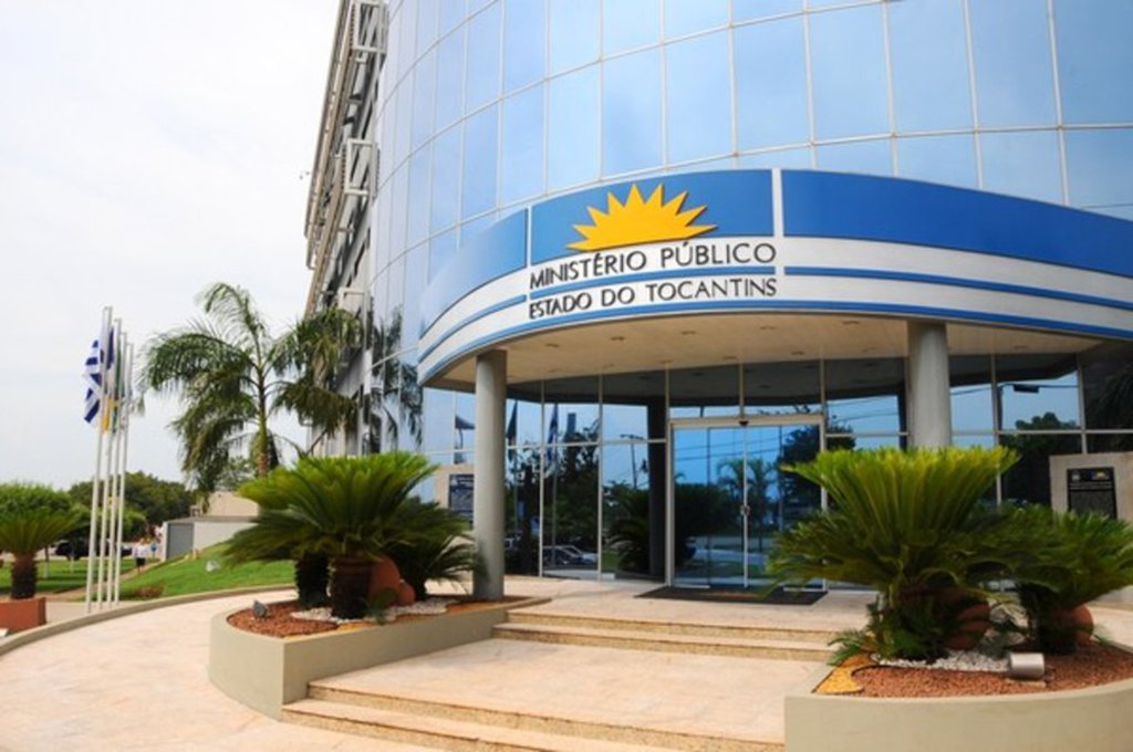 O Ministério Público Estadual (MPE) ofereceu denúncia contra os quatro militares que balearam o delegado de Colméia, Marivan da Silva Souza, ao confundi-lo com supostos assaltantes de banco, em Guaraí; o MP acusa João Luiz Andrade da Silva, Frederico Ribeiro dos Santos, Thiago Mariano Duarte Peres e Cleiber Levy Gonçalves Brasilino de tentativa de homicídio duplamente qualificado