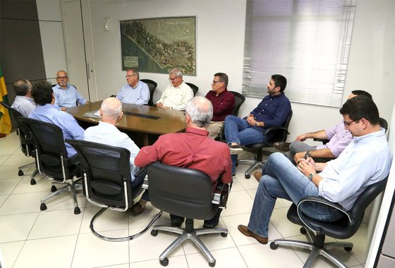 Na manhã desta terça-feira (29), o prefeito de Aracaju, Edvaldo Nogueira (PCdoB-SE) apresentou o plano estratégico da cidade, com foco no Plano de Obras para a capital; na reunião com a direção do Sindicato da Indústria da Construção Civil de Sergipe (Sinduscon-SE),o prefeito comentou sobre a retomada de 21 obras, orçadas em R$ 290 milhões