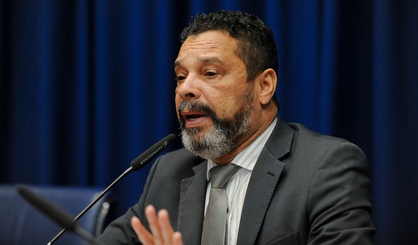Lançamento ocorrerá a partir das 18h desta quarta-feira 21 na Assembleia Legislativa de São Paulo; iniciativa tem à frente o deputado Teonilio Barba (PT), em conjunto com a bancada petista e deputados de outras siglas de oposição da Casa; Barba considera que as reformas propostas pelo governo Temer configuram "uma ameaça ao processo de construção de cidadania que colocaria o Brasil em retrocesso de no mínimo 100 anos"