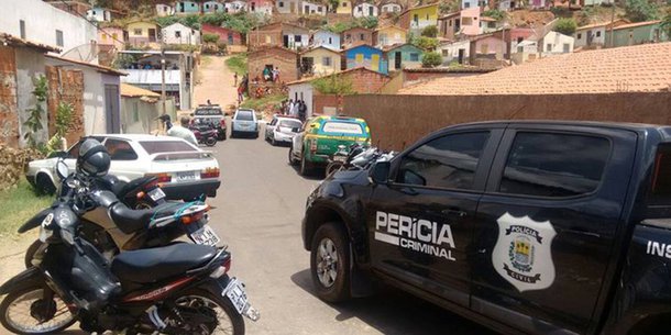 O levantamento mensal realizado pela Secretaria de Estado da Segurança Pública apontou queda em todos os índices de criminalidade no mês de outubro no Piauí; a maior queda foi apontada nos crimes violentos letais e intencionais (CVLIs) em Teresina, com o percentual de 28,13%; no interior do Piauí, a redução dos crimes violentos foi de 13,79%; considerando todo o estado, o decréscimo é de 21,31%; os dados são compilados pelo Núcleo de Estatísticas e Análises Criminais (Nuceac), com base nos casos registrados no Sistema de Boletim de Ocorrência (Sisbo)