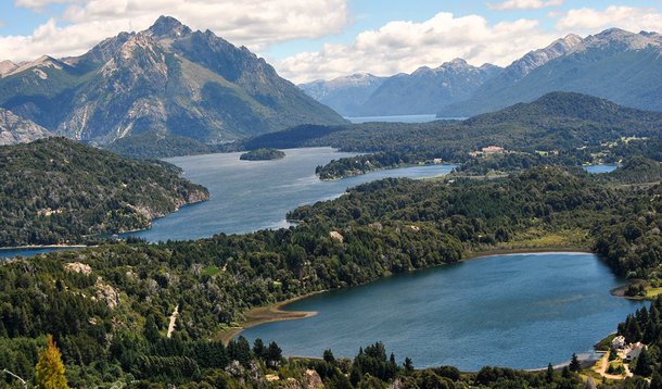 Jonathan Cândido estava desaparecido após ser surpreendido por forte nevasca quando escalava montanha no sul da Argentina; brasileiro foi resgatado na montanha Cerro Lindo, na província de Rio Negro, pela polícia de fronteira