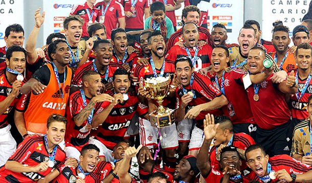 Flamengo, que sagrou-se campeão carioca nesse domingo, 7, foi o time de futebol brasileiro com a maior receita em 2016, com R$ 510,1 milhões, aumento de 43% em comparação com o ano anterior, segundo um levantamento feito pelo consultor de marketing e gestão esportiva Amir Somoggi; mercado de futebol no geral teve um aumento de receita chegando a R$ 5,4 bilhões no ano, um valor recorde e 30% maior em relação a 2015; confira os ranking com as maiores receitas de 2016