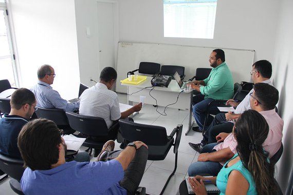 O Ministério Público Estadual (MPE) notificou o Instituto Tecnológico em Informática e Informação de Alagoas (Itec-AL) sobre a necessidade de realizar concurso público para preenchimento dos cargos efetivos, tendo em vista a carência de servidores; atualmente existem 62 cargos de provimento efetivo e 24 comissionados que são servidores cedidos, já que o Itec-AL não tem servidores próprios 