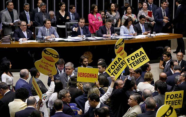 Cada um que acordou tranquilo depois de ver mais da metade de um parlamento reunido barrar a segunda denúncia por corrupção contra o presidente da república, conhece a perda de bom senso