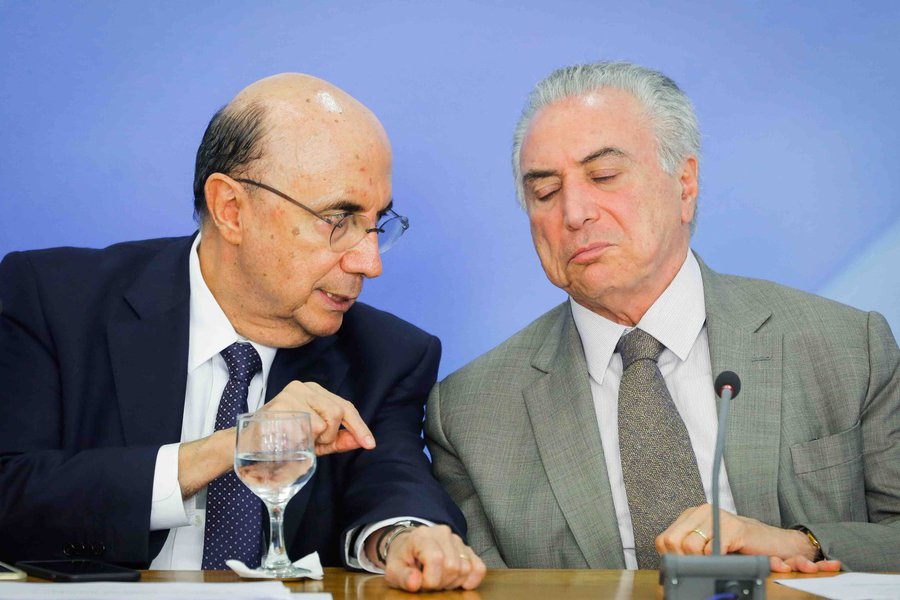 As regras atuais preveem que a despesa da União poderá crescer pouco mais de 3% no próximo ano; porém, a previsão é de que as despesas obrigatórias com INSS, aposentadorias de servidores federais e benefícios a idosos e pessoas com deficiência de baixa renda crescerão mais que o dobro desse valor permitido: 8%