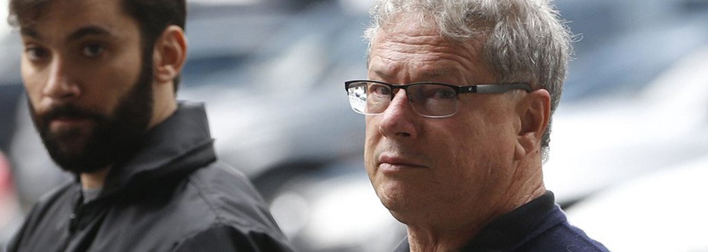 Eles foram soltos após decisão do ministro do STF, Gilmar Mendes; o empresário Jacob Barata Filho (foto) e o ex-presidente da Federação das Empresas de Transportes de Passageiros do Estado do Rio de Janeiro (Fetranspor) Lélis Teixeira ficarão em prisão domiciliar; ambos são suspeitos de envolvimento em um esquema de corrupção no setor de transportes do Rio, que, segundo as investigações, teria movimentado R$ 260 milhões em propina; Gilmar é Padrinho de filha de Jacob