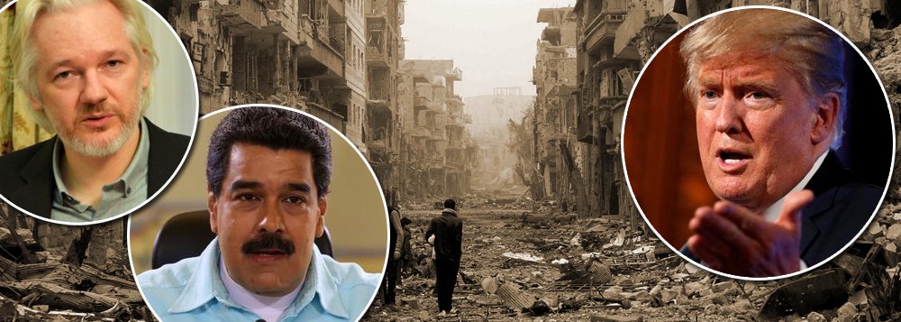 O fundador do WikiLeaks, Julian Assange, afirmou, em sua conta no Twitter, que os Estados Unidos descobriram um "novo Iraque" na Venezuela; no passado, Washington justificou seu ataque ilegal ao território iraquiano baseado em informações infundadas de diversas agências de inteligência norte-americanas; o mesmo poderia estar prestes a acontecer com a Venezuela de Nicolas Maduro; a mensagem de Assange é acompanhada pela reprodução de um vídeo em que o diretor da CIA, Mike Pompeo, admite estar agindo em coordenação com México e Colômbia para derrubar o governo da Venezuela