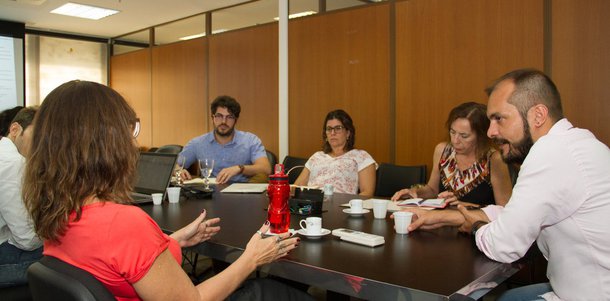 O Comitê Estadual de Educação em Direitos Humanos deverá realizar seminários de educação nas oito macrorregiões do Estado com o objetivo de preparar o Plano Estadual de Educação em Direitos Humanos. O primeiro encontro acontecerá no próximo dia 29, em Tauá, Sertão dos Inhamuns. Até o final desse ano deverão ser contempladas as macrorregiões do Sertão Central, Maciço de Baturité  e Grande Fortaleza