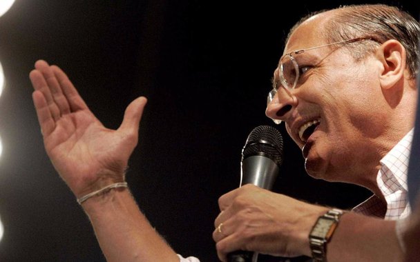 Na esteira dos cortes de investimentos do governo Temer, o governador de São Paulo, Geraldo Alckmin (PSDB), enviou para a Assembleia Legislativa um projeto de lei que congelará por dois anos os investimentos nas áreas da saúde, educação, transportes e demais áreas de serviços; o projeto é semelhante ao congelamento, por 20 anos, dos investimentos públicos proposto pelo governo federal, conhecido como a 'PEC do Teto dos Gastos'