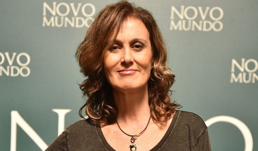 A atriz carioca Márcia Cabrita, de 53 anos, morreu nesta sexta-feira (10) após perder a luta contra um câncer no ovário. Ela estava internada no Hospital Quinta D'Or, no Rio de Janeiro; morte da artista, que fez sucesso no programa humorístico Sai de Baixo e recentemente participou do elenco da novela Novo Mundo, foi confirmada no início da madrugada