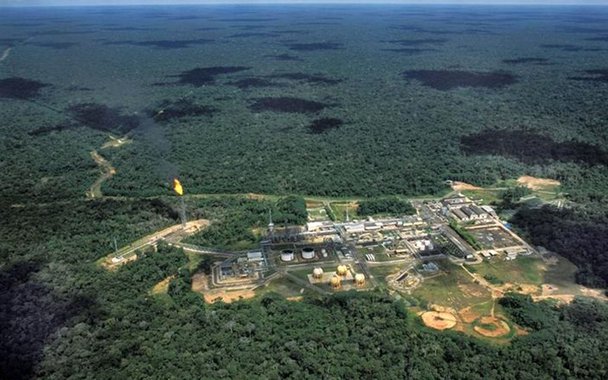 Estatal informou que deu início a fase vinculante para vender sua participação no Campo de Azulão, na Bacia do Amazonas; 100% da participação da Petrobras no Campo de Azulão (Concessão BA-3) será vendida; a companhia diz que a área "representa uma oportunidade para desenvolver uma descoberta de gás natural, perto de infraestrutura já existente, bem como de linha de transmissão de energia"