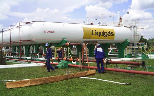 Petrobras ainda acredita na possibilidade de ter aval do Cade à venda de sua subsidiária Liquigás Distribuidora para a Ultragás, por R$ 2,8 bilhões, mesmo após o órgão de proteção da concorrência sugerir a reprovação da operação; "A Petrobras e a Ultragaz acreditam que há iniciativas capazes de solucionar as preocupações concorrenciais levantadas pela Superintendência-Geral e continuarão colaborando com o Cade, com vistas a obter a aprovação desta operação", disse a Petrobras em nota