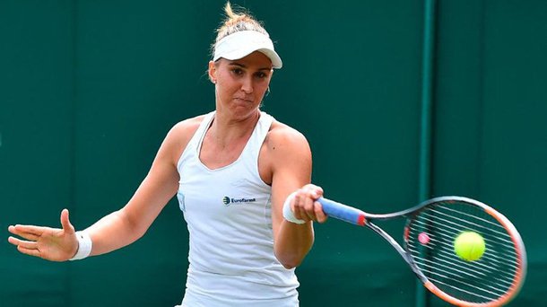 Torneio londrino foi marcado nesta segunda-feira 3 pela vitória do brasileiro Thiago Monteiro, derrotando o australiano Andrew Whittington, e também pela de Beatriz Haddad Maia contra a tenista da casa Laura Robson, em sua estreia no Grand Slam em quadra de grama; ela é a primeira atleta do país a vencer em Wimbledon desde a paranaense Gisele Miró, em 1989