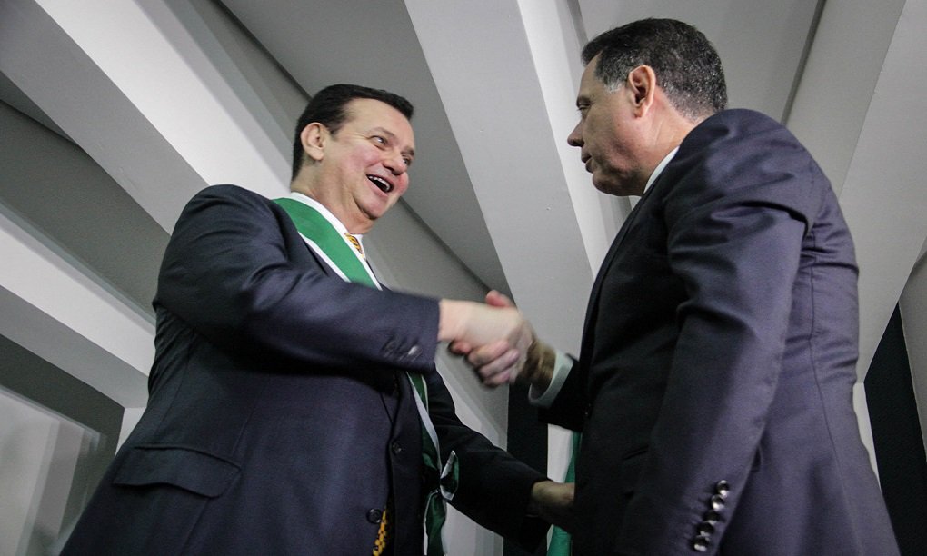 O ministro Gilberto Kassab afirmou nesta quarta-feira em Goiânia que o governador Marconi Perillo é uma dos grandes líderes do País na atualidade e que seu trabalho à frente do Governo de Goiás é referência nacional e dispensa apresentações em função da alta qualidade e dos resultados; "O governador é uma liderança bastante expressiva, a mais expressiva de Goiás e uma das mais expressivas do Brasil"; “O governador Marconi Perillo dispensa apresentação de referências. Não é apenas o maior líder do Estado de Goiás há algumas décadas, é hoje um dos grandes líderes do nosso País", disse o ministro, que participou do ato de migração de emissoras de rádio de Goiás da frequência AM para FM
