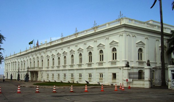 O governo do Maranhão adota pacote de medidas para dar ainda mais transparência ao uso de recursos públicos no âmbito das Organizações Sociais (OS); as deliberações da Secretaria de Estado da Saúde (SES) incluem disponibilização de relatório de execução de contrato de gestão, assim como a publicação da escala dos funcionários e servidores que prestam serviços na rede de saúde pública estadual em sites próprios das OS