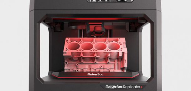 A Autodesk e a MakerBot acabam de anunciar parceria para consolidar a produção em impressão 3D aqui no Brasil; o negócio acontece em um momento estratégico: de acordo com a consultora Delloitte, no ano de 2016, esse mercado movimentou cerca de US$ 5 bilhões em todo o mundo; a parceria consiste em oferecer um ano de assinatura grátis do software de modelagem Autodesk Fusion 360 para cada impressora MakerBot adquirida – modelos Replicator Mini, Replicator+ e Z18