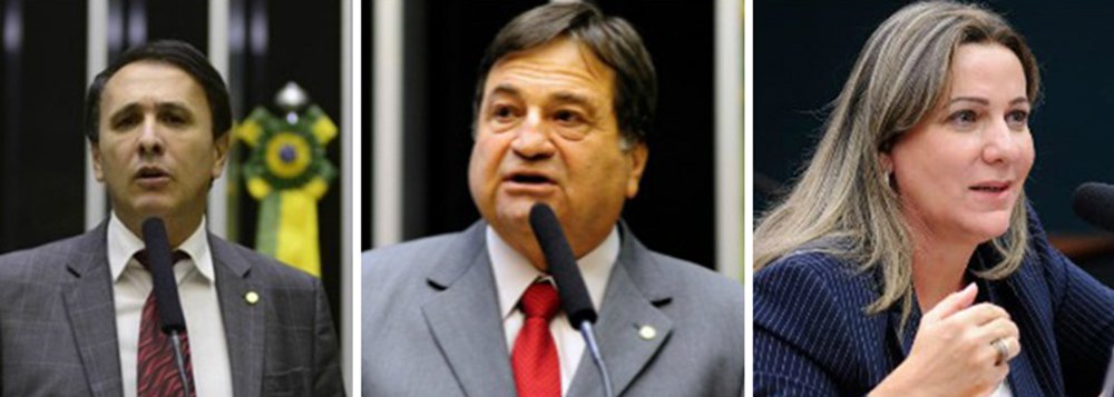 Dos oito deputados federais da bancada tocantinense, seis deles votaram favoráveis à rejeição da denúncia de organização criminosa e obstrução de Justiça contra Michel Temer e os ministro Eliseu Padilha e Moreira Franco; votaram pela aprovação do relatório os deputados Carlos Gaguim (Podemos), César Halum (PRB), Dulce Miranda (PMDB), Lázaro Botelho (PP), Professora Dorinha (DEM) e Vicentinho Júnior (PR). Na primeira denúncia, cinco parlamentares do Estado tinham votado com Temer; contra o relatório do deputado tucano Bonifácio de Andrada votou apenas o deputado Irajá Abreu (PSD). A deputada Josi Nunes (PMDB) se ausentou da sessão; Halum foi o único que mudou o voto em relação à primeira denúncia de 3 de agosto