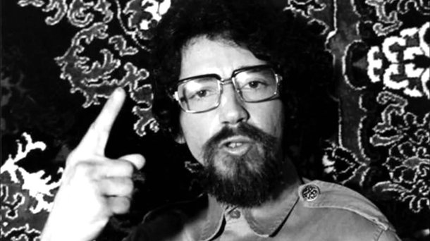 Corria o ano de 1986. Eu trabalhava na editoria de Cultura do jornal Diário do Grande ABC, em São Paulo. Um certo dia levaram para a redação o meu grande ídolo Raul Seixas para entrevistá-lo. Tremi. Já estava meio "escolado" em entrevistar artistas e intelectuais, mas Raulzito!!!!