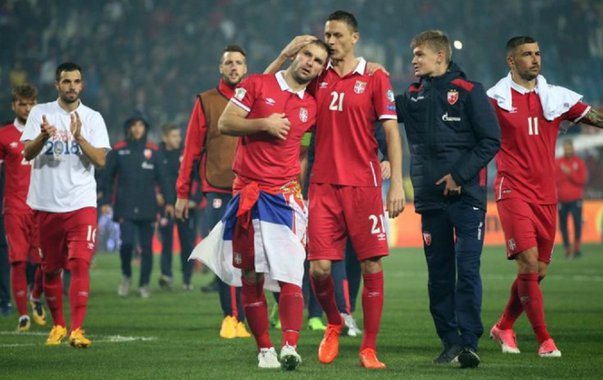 A Sérvia se classificou para a Copa do Mundo de 2018 depois que um gol de Aleksandar Prijovic garantiu uma vitória por 1 x 0 sobre a Geórgia, nesta segunda-feira, e permitiu que terminassem no topo do Grupo D, com 21 pontos em 10 jogos; é a segunda vez que a Sérvia chega ao Mundial como uma nação independente, tendo sido eliminada na fase de grupo do torneio de 2010 na África do Sul