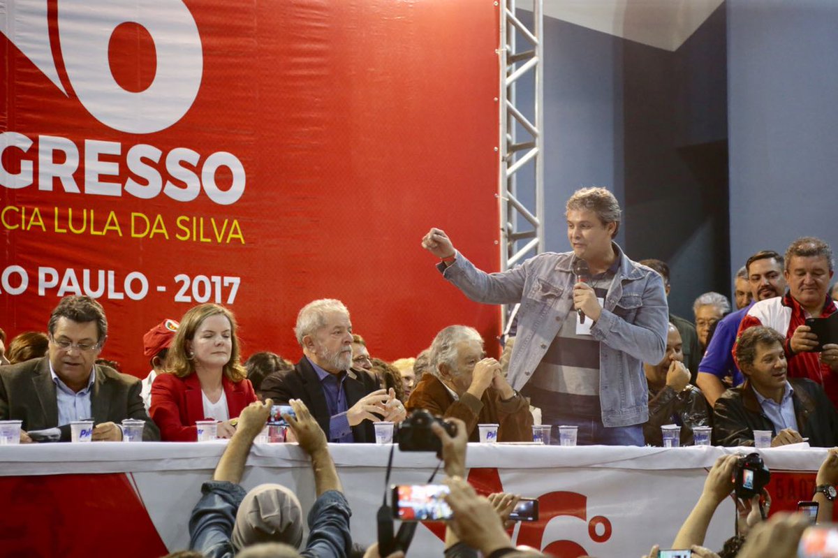 Num discurso emocionado durante o Congresso do PT em São Paulo, o senador Lindbergh Farias (PT-RJ) anunciou que "vamos ganhar com Lula"; "A gente errou: nós subestimamos a luta de classes neste país. Nós vamos ganhar e vamos para cima da Rede Globo!", afirmou
