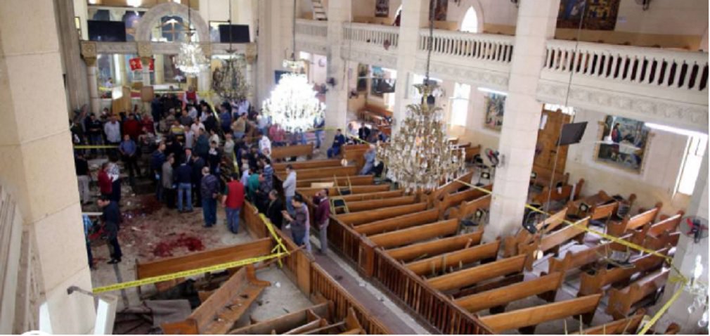 O presidente do Egito, Abdul Fatah al Sisi, anunciou o estabelecimento do estado de emergência no país, depois dos atentados contra duas catedrais do norte de Egito, nos quais morreram pelo menos 44 pessoas e mais de 100 ficaram feridas; em discurso transmitido ao vivo pela emissora de televisão estatal, Al Sisi afirmou que o estado de exceção se estenderá por um período de três meses