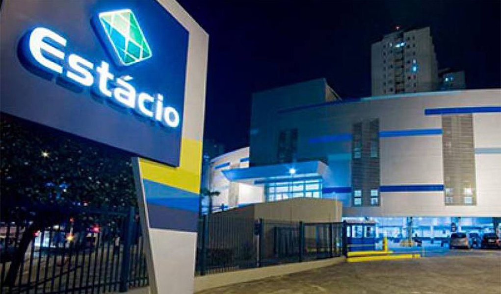 O Justiça do Trabalho suspendido as demissões, decisão a favor do Sindicato dos Professores do município na última quinta-feira (7); desde então, os profissionais do Rio, Paracambi, Itaguaí e Seropédica estavam sendo resguardados da demissão em massa de 1,2 mil professores
 