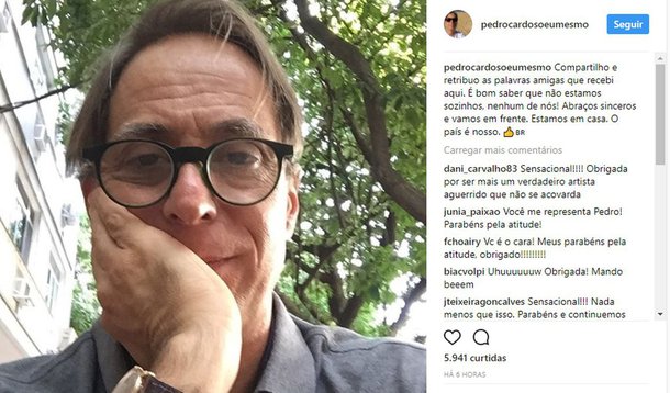 O ator Pedro Cardoso agradeceu nesta sexta-feira, 24, o apoio recebido e a repercussão do desabafo que fez antes de se retirar do programa Sem Censura, ao vivo, no qual era um dos entrevistados, em respeito aos grevistas da EBC e contra as manifestações racistas do presidente da empresa, Laerte Rimoli; "Compartilho e retribuo as palavras amigas que recebi aqui. É bom saber que não estamos sozinhos, nenhum de nós! Abraços sinceros e vamos em frente. Estamos em casa. O país é nosso, escreveu Cardoso em sua página no Instagram
