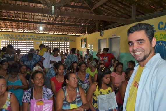 O diretório estadual do Partido Socialismo e Liberdade (Psol) vem se reunindo em Maceió objetivando a participação na eleição de 2018; nomes deverão ser apresentados para a disputa majoritário e proporcional com um foco maior na cidade de Arapiraca e demais cidades que integram as regiões do Agreste, Sertão e Baixo São Francisco; o professor universitário e presidente do diretório do partido na capital, Gustavo Pessoa está sendo articulado para disputar o governo do Estado