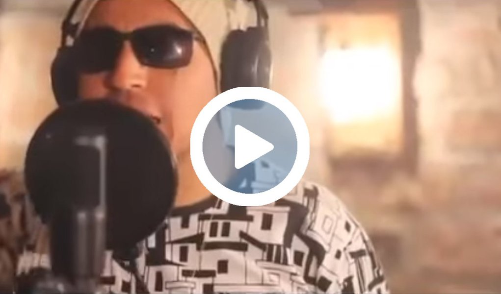 "Trabalhadores em geral, da cidade e da zona rural, sociedade, dia 28 vamos parar de verdade", convoca o MC Chiquinho Divilas, num rap contra as reformas Trabalhista e da Previdência do governo Temer; confira no vídeo