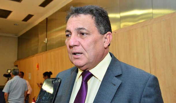 Uma articulação nacional que contou com o engajamento da Federação dos Municípios do Estado do Maranhão (FAMEM), presidida pelo prefeito Cleomar Tema, resultou em mais uma vitória para as 217 cidades maranhenses, que enfrentam sérias dificuldades financeiras devido a queda das transferências constitucionais e em função do pacto federativo injusto, serão beneficiadas com um aporte da ordem de mais de R$ 83 milhões, segundo levantamento divulgado pela Confederação Nacional dos Municípios (CNM); os recursos extras serão depositados nas contas das prefeituras neste próximo mês de dezembro por meio do Fundo de Participação dos Municípios (FPM)
 