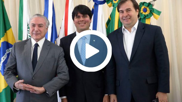 André Fufuca (PP-MA) é o mais novo "homenageado" pela banda Os Marcheiros; os músicos de Campinas (SP) fizeram uma marchinha de Carnaval para satirizar a chegada do parlamentar maranhense à presidência da Câmara dos Deputados; com mais de 80 criações sobre temas políticos em um ano de atuação, os músicos campineiros ficaram famosos com o hit "Japonês da Federal"