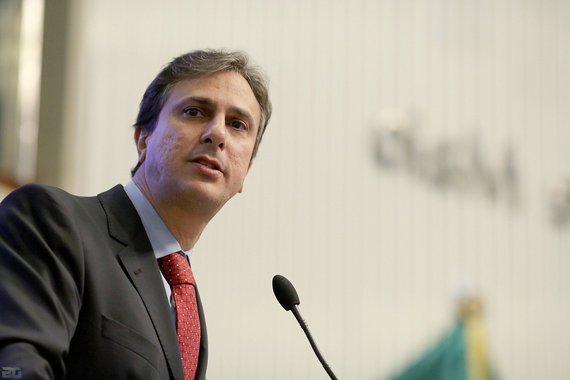 Governo do Ceará divulgou nesta segunda-feira, 19, que o estado registrou um crescimento de 1,87% do seu Produto Interno Bruto (PIB) no primeiro trimestre deste ano, comparado com o quarto trimestre de 2016; resultado surpreendente é quase o dobro do registrado pelo Brasil que cresceu 1% nos primeiros três meses do ano; Agropecuária, Indústria e Serviços foram os setores que mais puxaram o PIB local, com crescimentos respectivos de 10,39%, 1,81% e 1,78%, em relação ao trimestre anterior