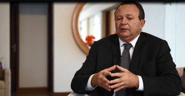 O vice-governador Carlos Brandão definiu seu destino político; em reunião com prefeitos, foi batido o martelo e eles irão para o PRB, partido controlado pelo deputado federal, Cléber Verde; prefeitos Luís Fernando, de São José de Ribamar, e Vianey Bringel, de Santa Inês, estavam presentes no encontro