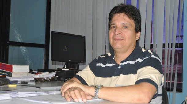 A Superintendência Regional do Trabalho e Emprego do Tocantins deve fechar três agências do interior. De acordo com o titular do órgão federal, Celso Amaral, o orçamento de 2017 aprovado pelo Congresso Nacional, que era de R$ 1.795.843,00 milhão, foi reduzido, em maio, para R$ 1.257.090,10 milhão, um corte de 33,3%; ele afirma que a redução orçamentária tem inviabilizado a manutenção das unidades