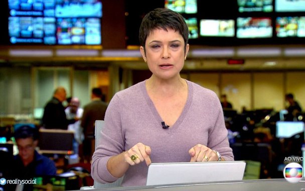 Olheiras da apresentadora, que noticiou com extrema má vontade a greve geral que a Globo tentou esconder, viraram um dos temas mais comentados do dia