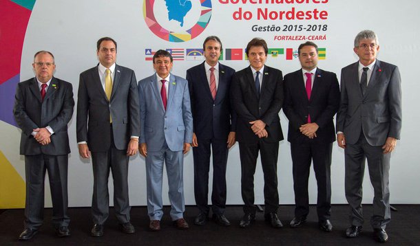 O Encontro de Governadores do Brasil vai ocorrer em Rio Branco, no Acre, nesta sexta-feira (27), e terá como tema principal a “Segurança e Controle das Fronteiras- Narcotráfico, uma emergência nacional”; uma medida que poderá ser adotada é a criação de um Sistema Nacional de Segurança Pública, nos moldes do Sistema Único de Saúde (SUS); “Defendemos a criação de um plano operacional em todos os estados ao mesmo tempo. A violência no Brasil vem atingindo fortemente o cotidiano de cada estado. Nossa preocupação é que tome maiores proporções”, afirmou o governador Wellington Dias, um dos coordenadores do encontro