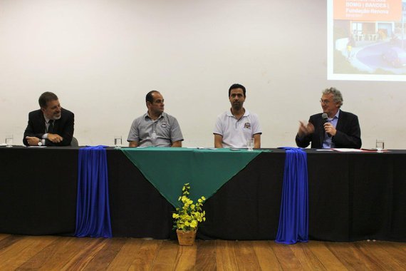Para fomentar o desenvolvimento econômico e social dos municípios ao longo da bacia do Rio Doce, a Fundação Renova, em parceria com o Banco de Desenvolvimento de Minas Gerais (BDMG) e Banco de Desenvolvimento do Espírito Santo (Bandes), lançou o Desenvolve Rio Doce, um fundo de financiamento de capital de giro com recursos de R$ 40 milhões; a iniciativa oferece condições especiais de prazo e taxa de juros; o financiamento facilitado visa oferecer suporte a empresas com capacidade de expansão e recuperação econômica