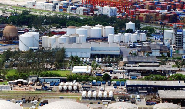 Petrobras informou que a Superintendência-Geral do Conselho Administrativo de Defesa Econômica (Cade) recomendou a aprovação da venda da Companhia Petroquímica de Pernambuco (PetroquímicaSuape) e da Companhia Integrada Têxtil de Pernambuco (Citepe), subsidiárias integrais da estatal, para a empresa mexicana Alpek