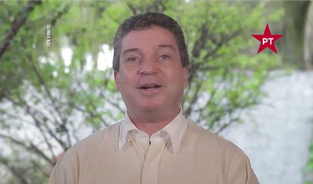 Através doo secretário Fábio Farias, do Gabinete Civil, o governador Renan Filho ofereceu ao PT parte da Secretaria da Mulher e dos Direitos Humanos; no entanto, os petistas rejeitaram a proposta; “O PT não aceitaria, porque a gente acha que é preciso discutir melhor um espaço que contemple o tamanho e a importância do PT. Mas sem crises, sem ultimatos, reconhecendo as necessidades tanto do PT quanto o próprio governo e do PMDB e as capacidades de cada um”, diz Ricardo Barbosa, presidente do PT em Alagoas