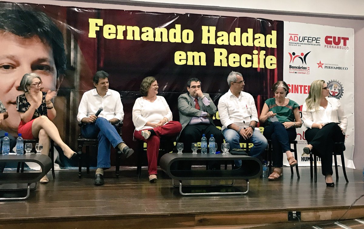 Durante debate realizado em Recife nesta sexta-feira 11, o ex-prefeito de São Paulo disse que recebeu a "incumbência" de viajar pelo Brasil para debater o cenário político; em entrevista concedida no mês passado, o ex-presidente Lula admitiu que, caso ele não concorra, seu nome dentro do PT seria Fernando Haddad
