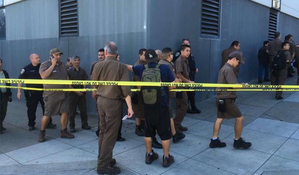 Um homem vestido com um uniforme da UPS e armado com uma pistola abriu fogo em uma unidade da empresa de logística em San Francisco, matando três pessoas antes de atirar em sua própria cabeça; o atirador e as vítimas eram todos motoristas