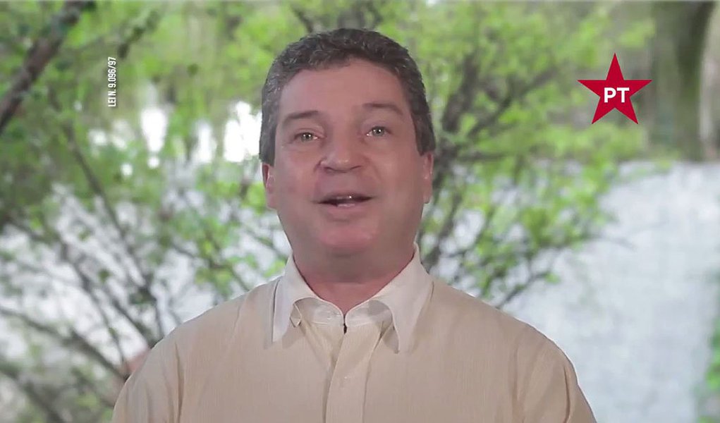 Através doo secretário Fábio Farias, do Gabinete Civil, o governador Renan Filho ofereceu ao PT parte da Secretaria da Mulher e dos Direitos Humanos; no entanto, os petistas rejeitaram a proposta; “O PT não aceitaria, porque a gente acha que é preciso discutir melhor um espaço que contemple o tamanho e a importância do PT. Mas sem crises, sem ultimatos, reconhecendo as necessidades tanto do PT quanto o próprio governo e do PMDB e as capacidades de cada um”, diz Ricardo Barbosa, presidente do PT em Alagoas