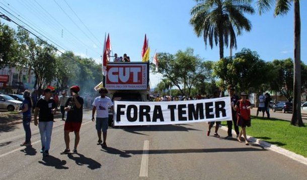 A Central Única dos Trabalhadores (CUT) e as Centrais Sindicais realizam, nesta sexta-feira (10), o "Dia nacional de mobilização contra a privatização das empresas públicas e também contra a reforma trabalhista", que entra em vigor neste sábado (11); além de Maceió, há previsão de protestos em cidades do interior